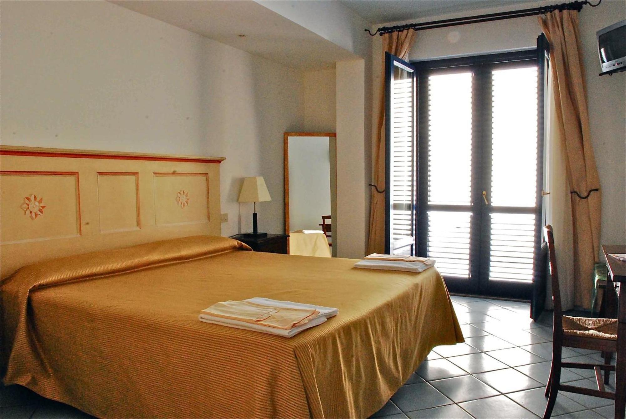 Hotel Villa Enrica - Aeolian Charme Città di Lipari Esterno foto